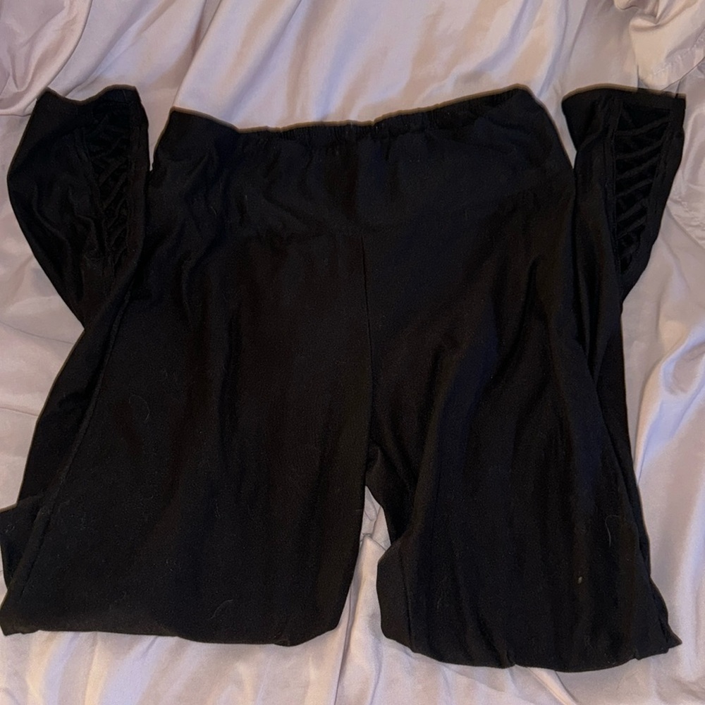 soft leggings with pattern at the end size medium kids